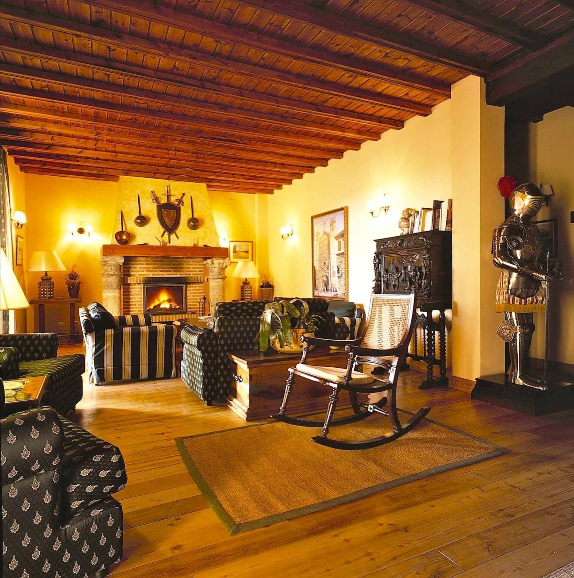 Posada Real Del Pinar Pozal de Gallinas Екстериор снимка